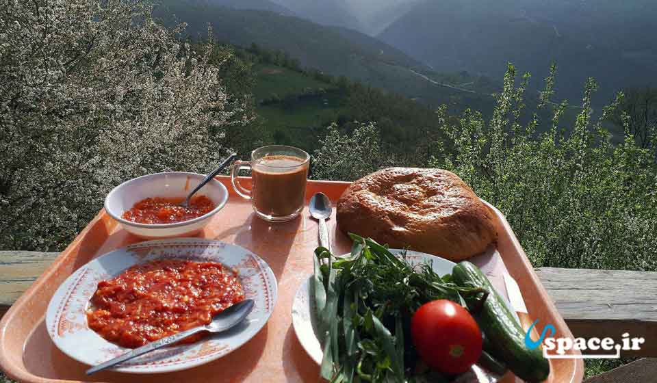 صبحانه در اقامتگاه بوم گردی سنام - ساری - روستای سنام